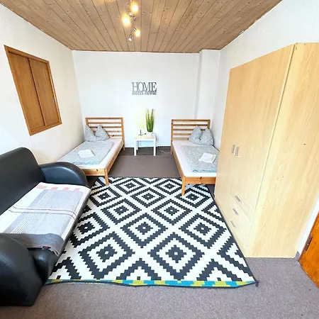I 17 Personen - Monteurzimmer - Ferienwohnung, Grosskoellnbach Apartment Pilsting