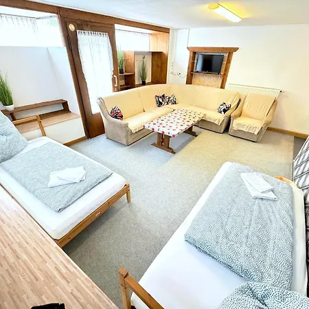 Apartment I 17 Personen - Monteurzimmer - Ferienwohnung, Grosskoellnbach Pilsting